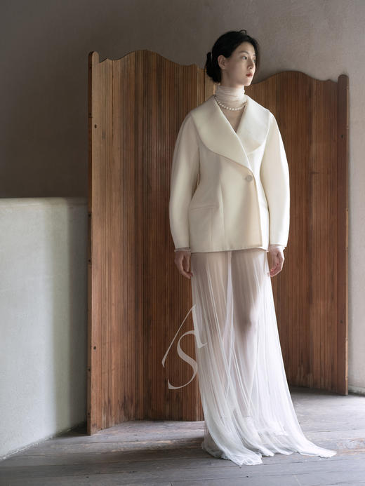 Ashlyn  象牙白Aislinn丝羊毛雕塑外套 商品图4