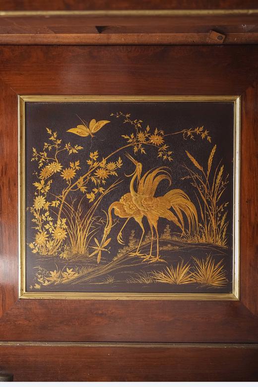 独角鹿西洋古董1890年代法国LABADIE PARIS签名出品东方风格铜鎏金烛台嵌象鹭花鸟纹莳绘漆画装饰瑞兽主题实木精雕立式钢琴 商品图5