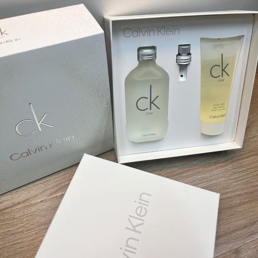 【礼物推荐】CK One 两件套 （香水100ml+身体乳100ml） 商品图0
