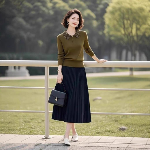 今年流行的针织套装女装2025春季新款polo领上衣百褶半身裙两件套 商品图2