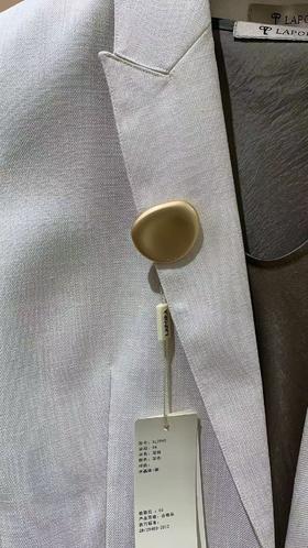 丽莫纽扣式胸针