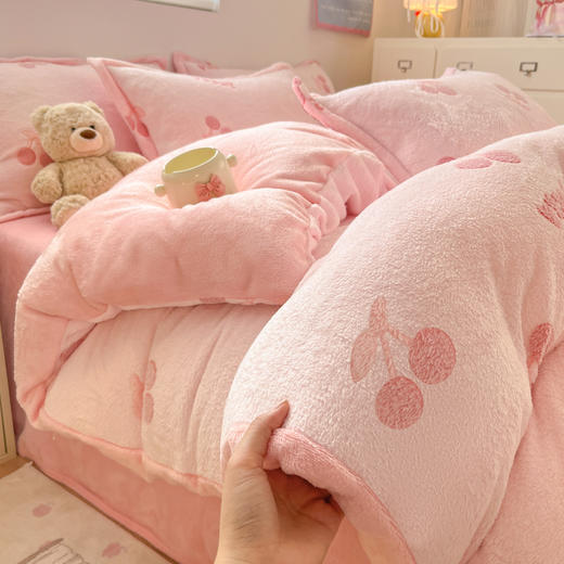 【品牌直发】加倍生活  立体雪花绒印花四件套/三件套 10色可选 可水洗机洗 商品图1