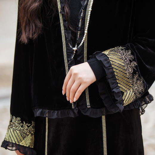 【林栖设计小店】（现货）凤衔灵芝外套真丝丝绒绣花新中式2025秋冬新款上衣女1954020 商品图3