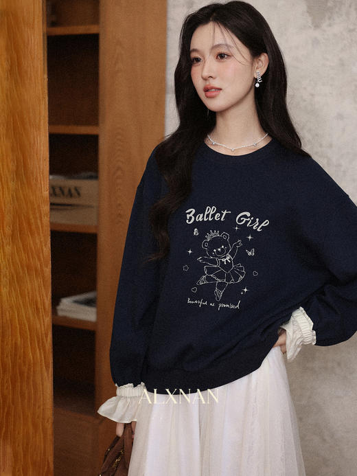 鹿向南「布朗茶茶」藏青色小熊芭蕾圆领套头卫衣宽松显瘦上衣女秋 商品图3