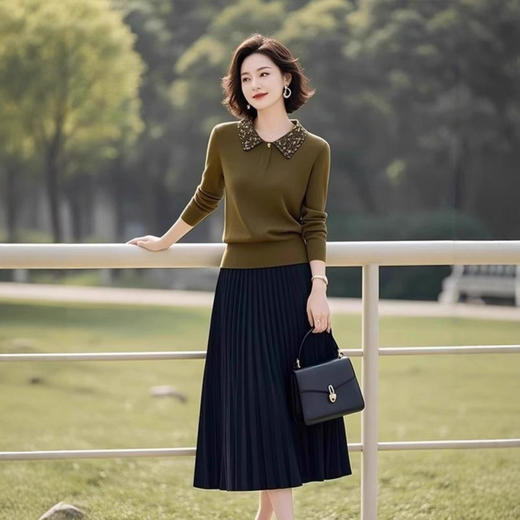 今年流行的针织套装女装2025春季新款polo领上衣百褶半身裙两件套 商品图1
