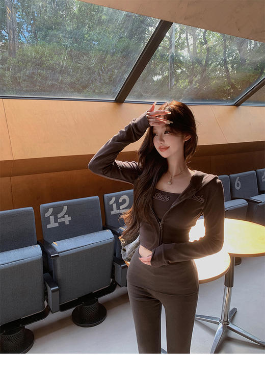 清仓捡漏 张林超LIN BOUTIQUE 云朵棉花糖  瑜伽松弛感卫衣学院风套装 LT250039 商品图2