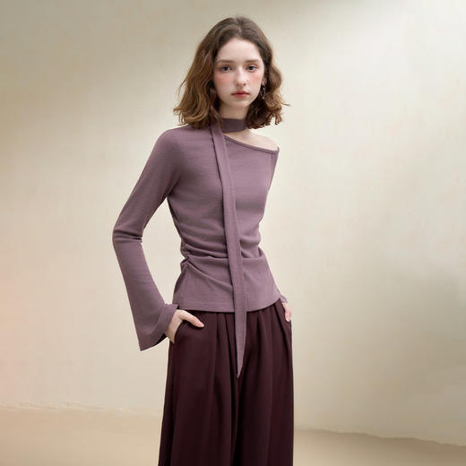 西遇法式飘带斜肩抽褶显瘦长袖T恤女秋季高级设计感气质上衣V3051251 商品图3