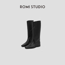 ROMI STUDIO“率性利落”牛皮拼羊皮粗跟方头长筒靴 RW24WP30718