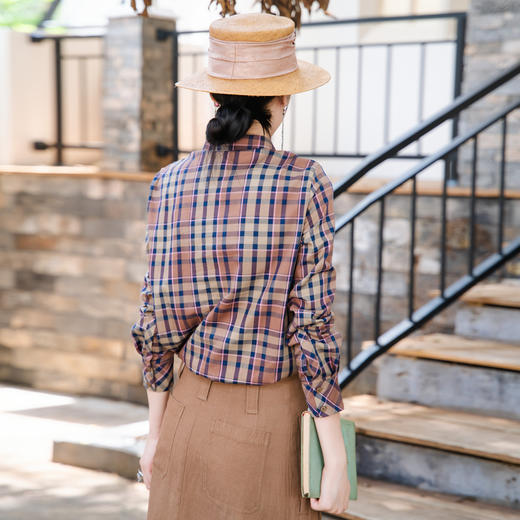 谜底格子衬衫长袖女2025秋新款复古风通勤修身绣花衬衣257MC7849 商品图2