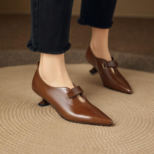 【预售5天】春秋季新款真皮尖头细跟单鞋中跟皮鞋配裙子深口低跟鞋女HP&A2646-1 商品图0