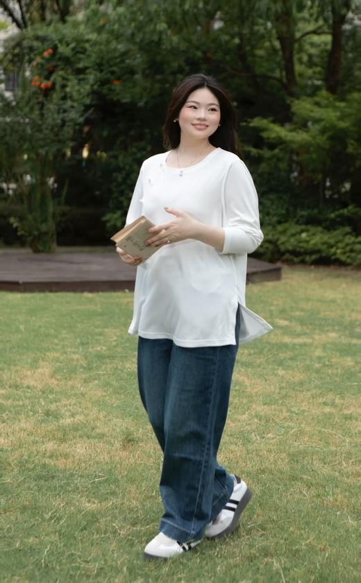 人手2件必入款🔥🔥【黑白双色 袢扣套头打底衫】结合大家最中意的元素！左右两侧开衩，防铜氨丝面料，莫代尔手感，舒适软糯亲肤，穿不腻的打底衫，非常推荐！ 商品图8