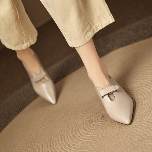 【预售5天】春秋季新款真皮尖头细跟单鞋中跟皮鞋配裙子深口低跟鞋女HP&A2646-1 商品图3