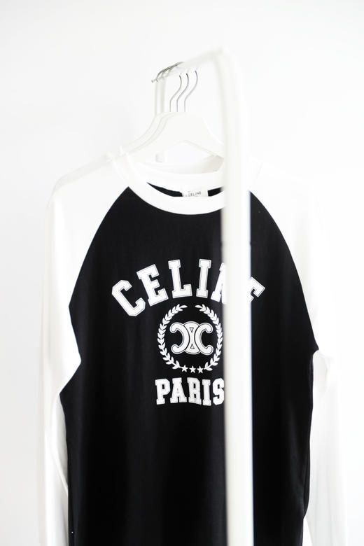 小香风字母tee，面料是全棉的。黑白撞色正肩宽松长袖上衣C082660 商品图4