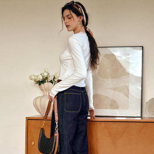 OLrain欧芮儿洋气蕾丝拼接V领打底T恤女秋季2025新款性感长袖上衣 商品图3