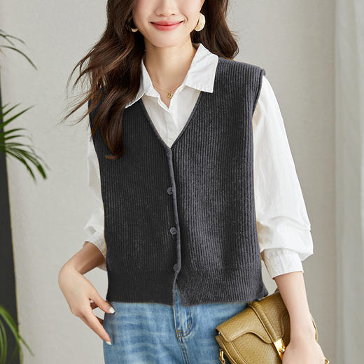 馥迦V领叠穿针织马甲 商品图5
