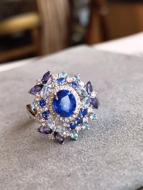 1.287ct刻面蓝宝石戒指