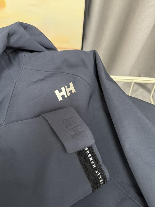 点此购买 海丽汉森春秋季男女情侣款科技户外软壳抓绒冲锋衣 kad 328533 商品图9