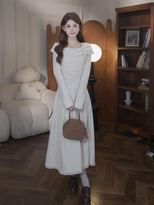 鹿向南「白茶少女」学院风时尚长袖连衣裙女秋新款设计感杏色长裙 商品图2