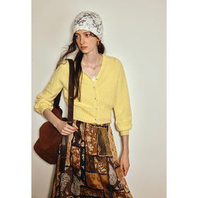 OLrain欧芮儿2025新款女秋季通勤黄色波浪花边V领绞花毛织开衫