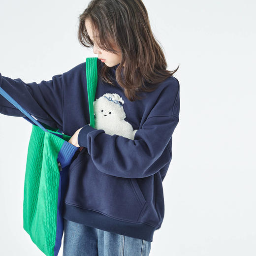 棵初25年秋冬季新款亲子中大女童绣花连帽卫衣胸前小狗贴布绣上衣 商品图3