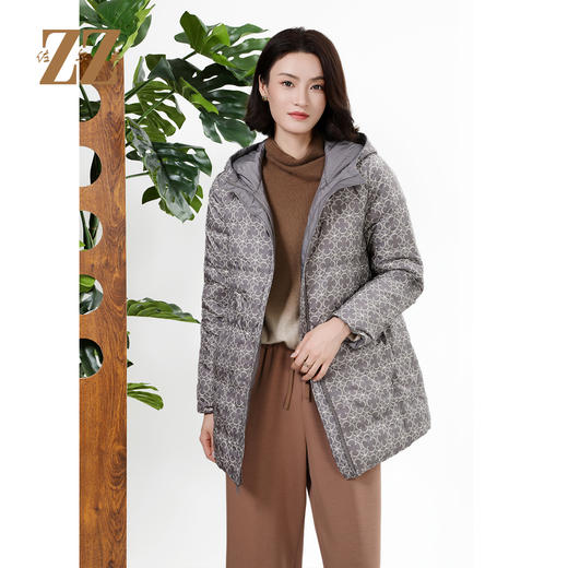 佐尔美冬季上新 双面穿印花连帽宽松显瘦保暖羽绒服外套女E34YY22 商品图3