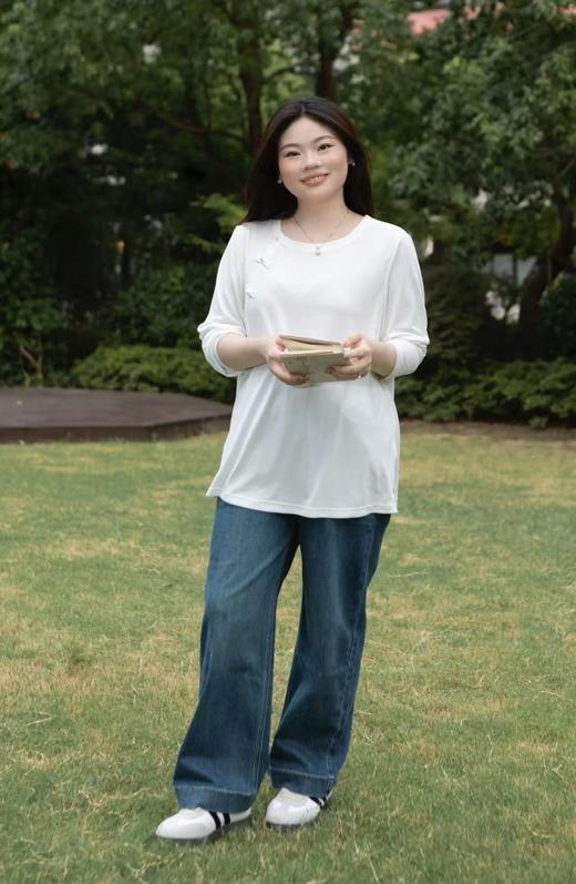 👍【不挑体型  初秋王炸牛仔裤】穿了都说版型好！🔥非常经典的墨蓝色，适中阔腿直筒款，隐藏腿部肉肉，松量适中，不显胖，不勒肉肉，行动自由舒适，不拘束~ 商品图11