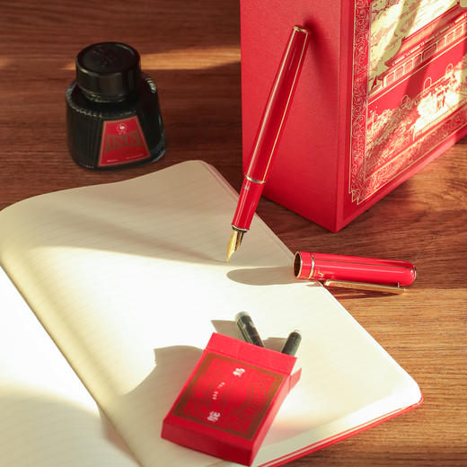 90年国货鸵鸟牌 墨水匠心巨献 文墨天安钢笔礼盒 附赠定制墨水1瓶+墨囊7支+天安门文创限定包装 /前程似锦书写礼盒 附赠龙涎香墨水一瓶+精美黄铜书签1枚 商品图4