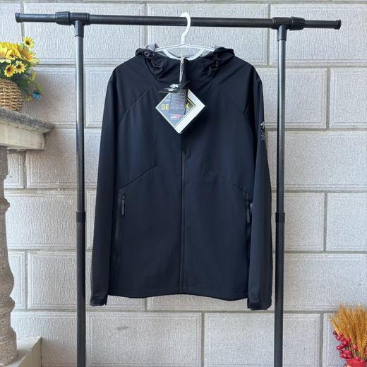 点此购买 迪桑特春秋季男士防风水透气轻量冲锋衣 jj 328530 商品图4