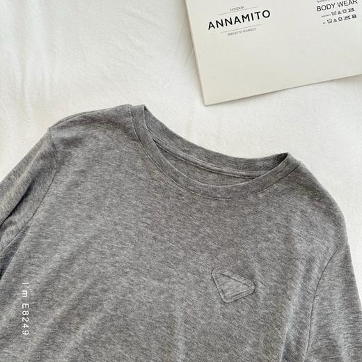 老米优品🎈3-5天！《羊毛莱赛尔天丝三角标长袖打底衫》：莱赛尔76.6%  绵羊毛19.2% ！软绵绵，敲治愈~不挑人的gao级感打底tee！T250826B 商品图7