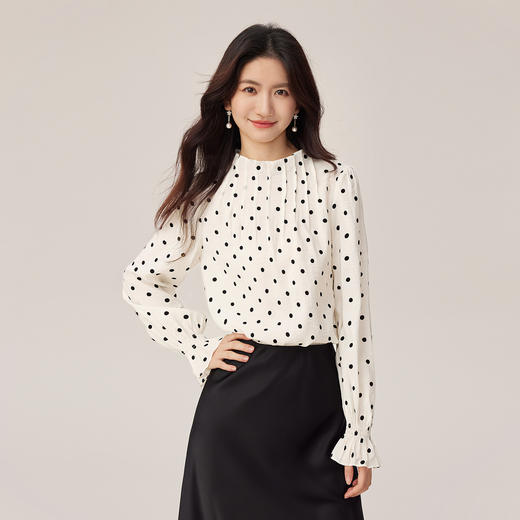 【周四狂欢价】熙世界法式复古波点雪纺衫女2025年新款秋季休闲套头喇叭长袖衬衫 商品图3