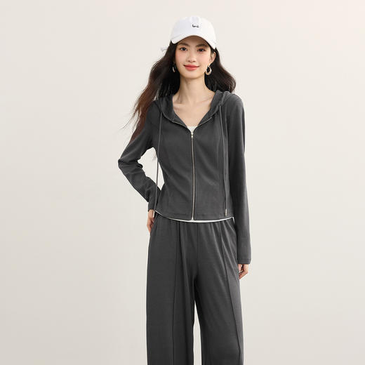 【08/27新品】熙世界运动风假两件卫衣套装女2025秋季拉链连帽上衣休闲裤两件套 商品图3