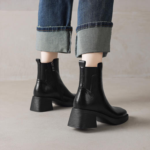 阿么手工女鞋秋冬复古瘦瘦靴女2025新款简约方头真皮短靴软底6CM 商品图3