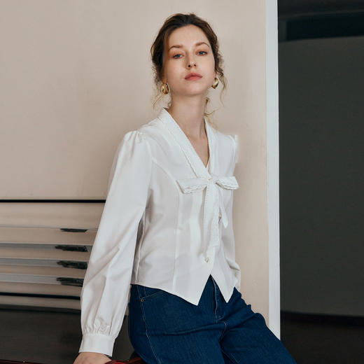 OLrain欧芮儿法式甜美短款衬衣女秋季2025新款花边飘带慵懒上衣 商品图3