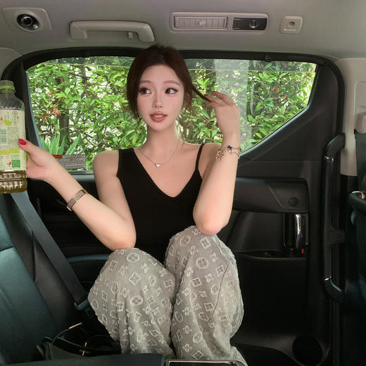 清仓捡漏 张林超LIN BOUTIQUE 解锁甜酷密码 提花设计松弛感阔腿牛仔裤 商品图4