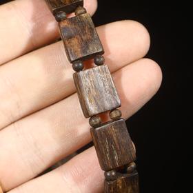 BC.BOG5-8.25-6 东马沉水(手牌) 。10.96g