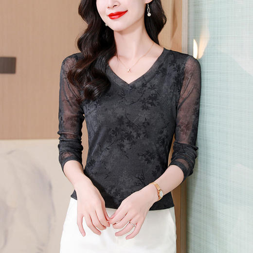 KQL 520N88131时尚纱网印花长袖V领修身显瘦洋气打底衫T恤上衣 商品图2