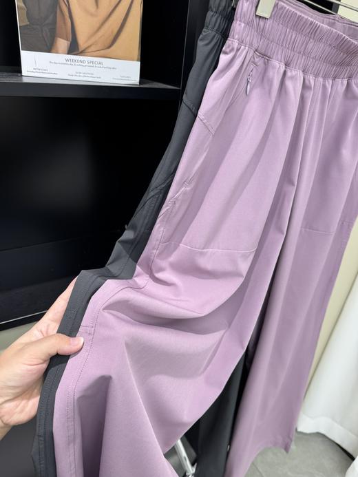 点此购买 lulu露露Swift Wide-Leg女士超薄速干高腰阔腿中长裤 bk 328460 商品图13