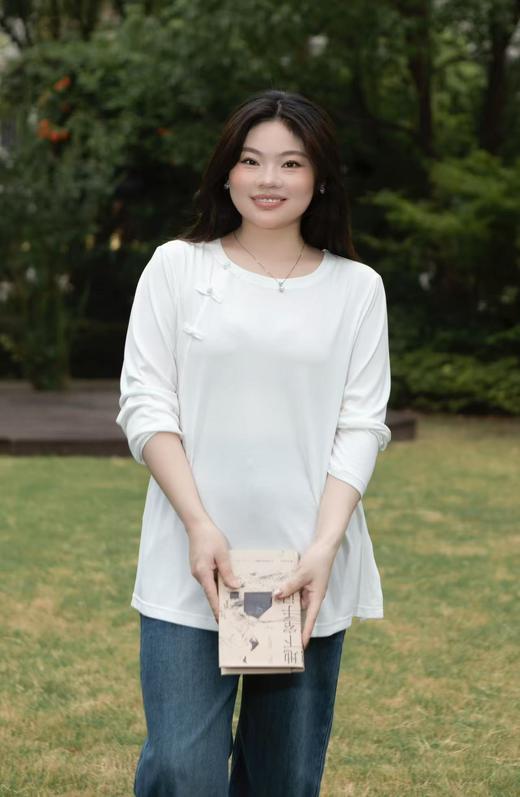 人手2件必入款🔥🔥【黑白双色 袢扣套头打底衫】结合大家最中意的元素！左右两侧开衩，防铜氨丝面料，莫代尔手感，舒适软糯亲肤，穿不腻的打底衫，非常推荐！ 商品图7