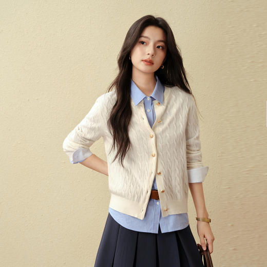 【严选】诗凡黎绵羊毛绞花针织开衫2025秋新款老钱风软糯休闲百搭毛衣外套7G8132031 商品图3