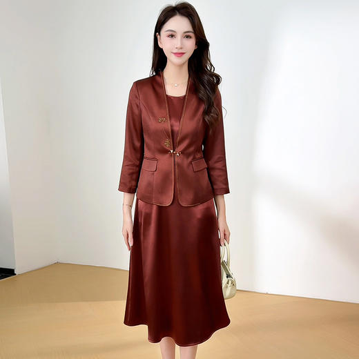 QYM 25Y805-Y时尚两件套裙中式小西服外套无袖打底连衣裙A字裙套装 商品图1