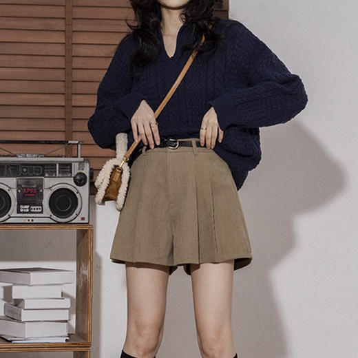 裁缝学苑AS565灯芯绒裙裤纸样女装复古百褶高腰条绒A字阔腿短裤服装打板 商品图4