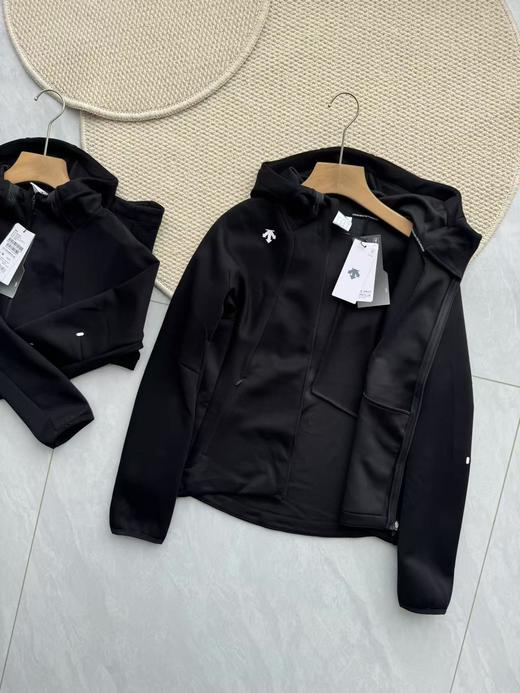 点此购买 迪桑特秋季360系列女款连帽针织开衫外套 LL 328503 商品图11