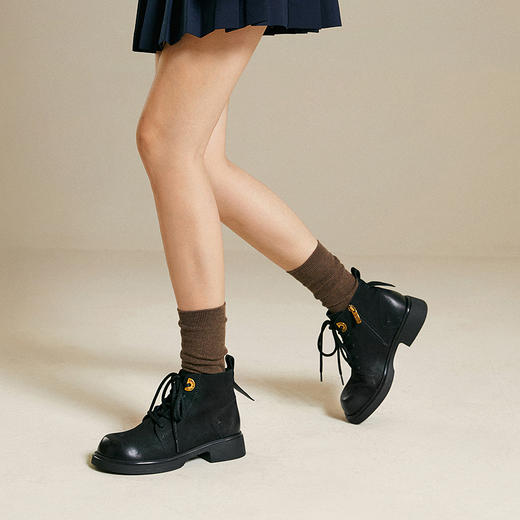 千百度美拉德马丁靴女工装靴厚底磨砂牛皮不累脚短靴A25582198 商品图1