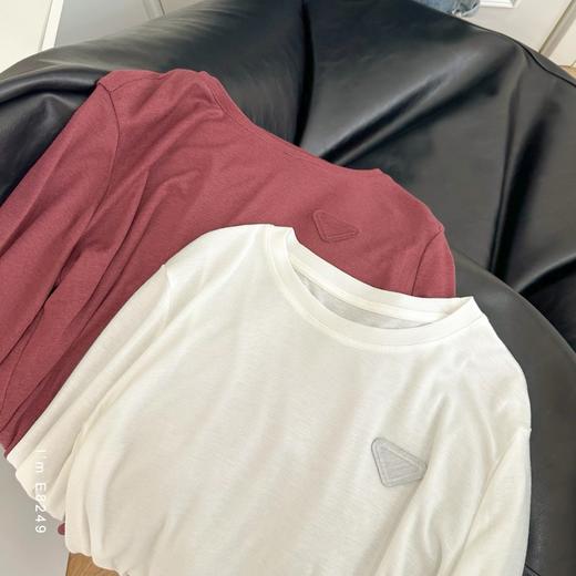 老米优品🎈3-5天！《羊毛莱赛尔天丝三角标长袖打底衫》：莱赛尔76.6%  绵羊毛19.2% ！软绵绵，敲治愈~不挑人的gao级感打底tee！T250826B 商品图6