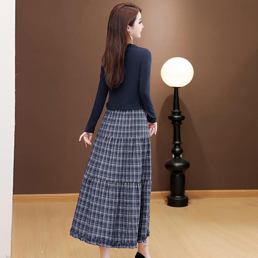 QYM 53B252-Y时尚三件套背心+短款外套+高腰格纹长款半身裙 商品图2