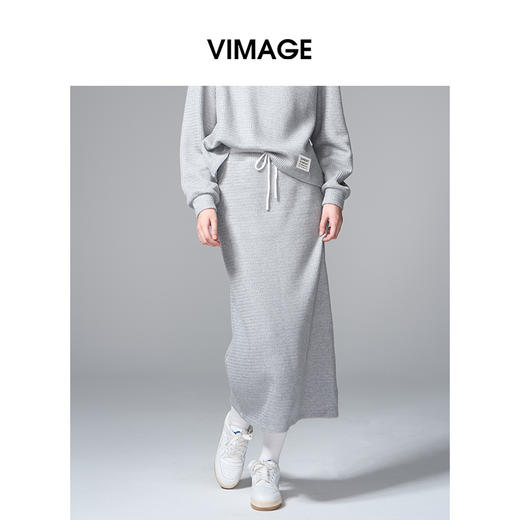 VIMAGE纬漫纪肌理感显瘦休闲针织灰色廓形直筒2025秋季新款半裙V2406106 商品图3