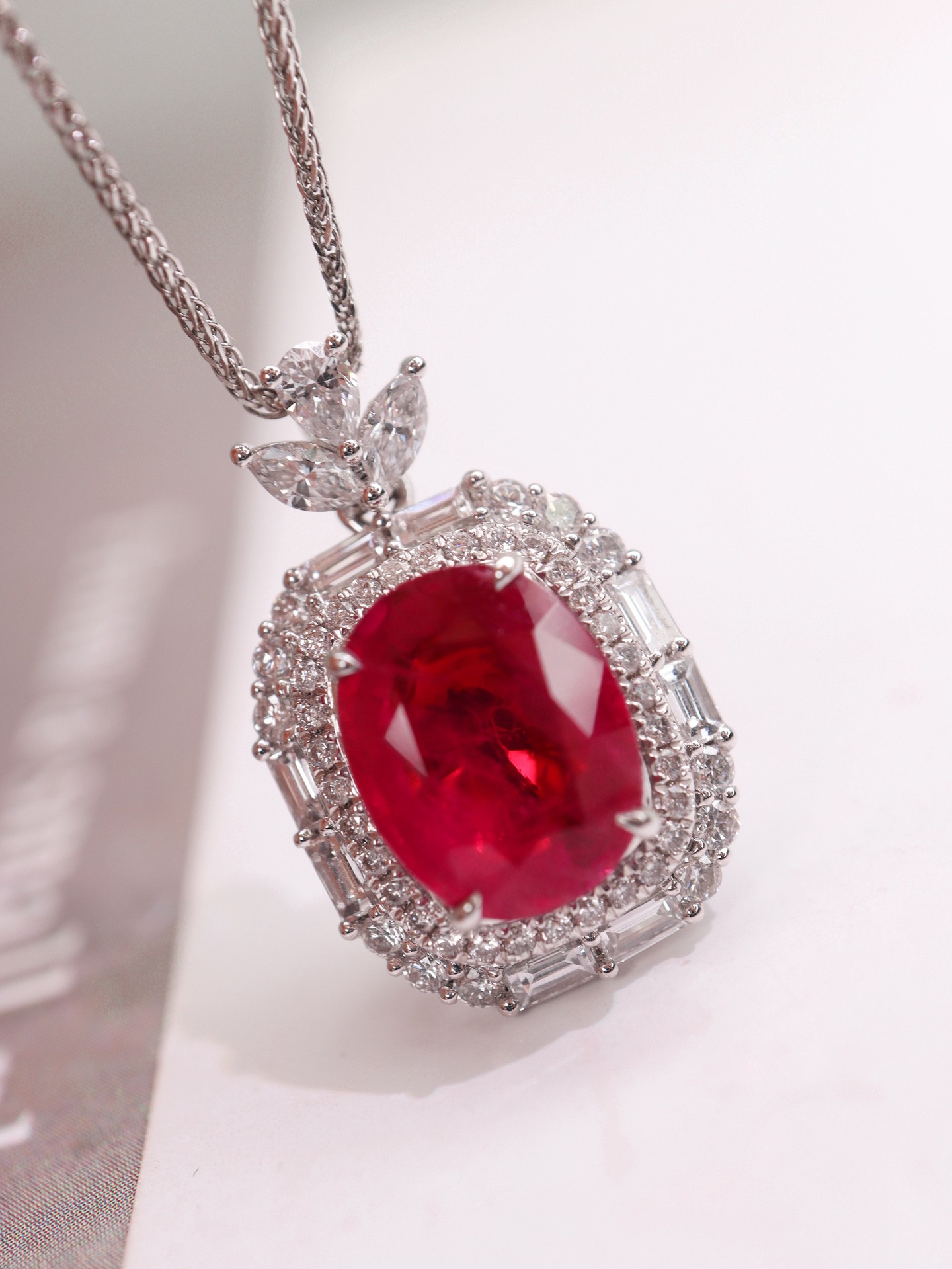 3ct刻面红宝石吊坠