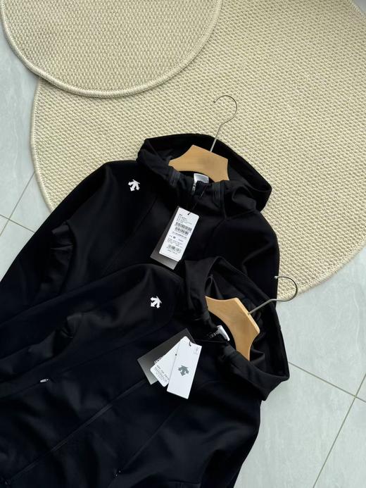 点此购买 迪桑特秋季360系列女款连帽针织开衫外套 LL 328503 商品图6