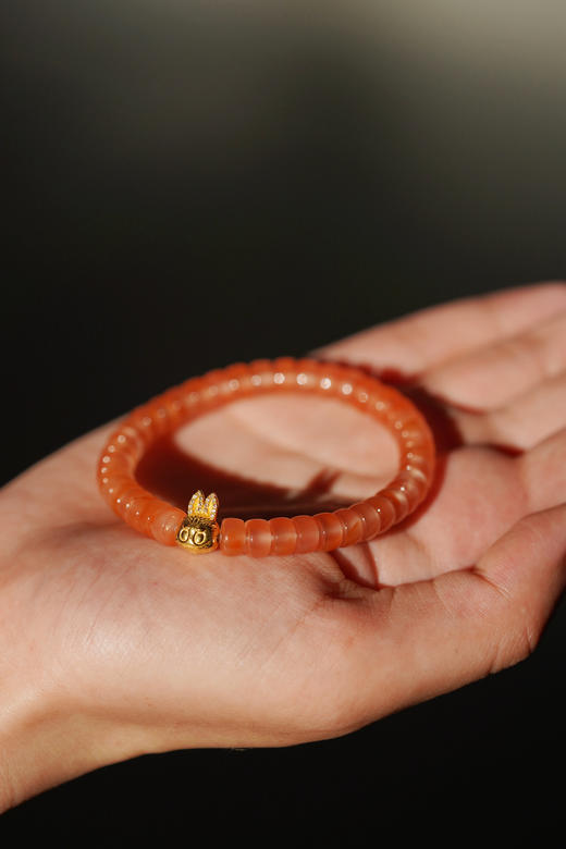 金色Labubu｜南红直切 商品图2