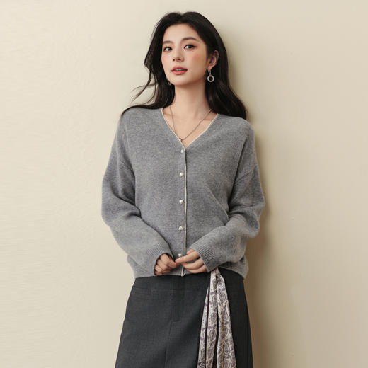 【严选】诗凡黎绵羊毛绞花针织开衫2025秋新款老钱风软糯休闲百搭毛衣外套7G8132031 商品图3